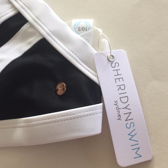 Sporty pull over strappy back bikini top - Picture 3 of 5